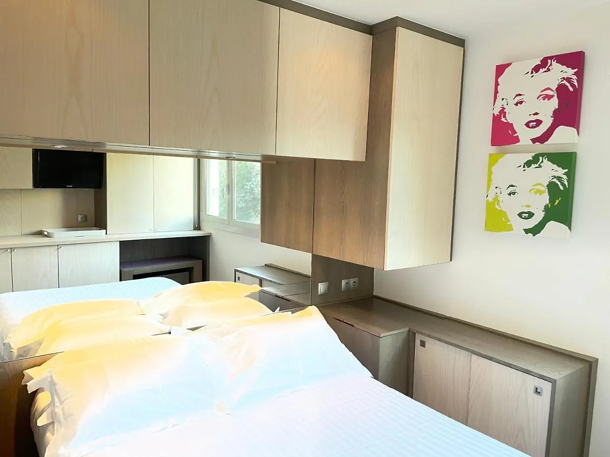 Chambre Idealement Situee A 50M De La Croisette Cannes Apartment